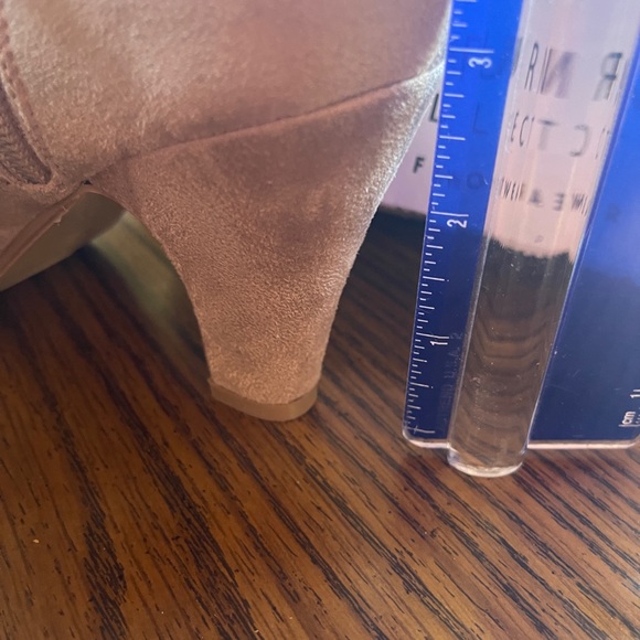 NWOT Journey Bootie - Picture 5 of 6